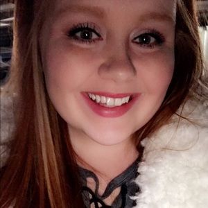 Meet your Posher, Rebecca